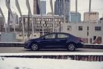 Toyota Corolla LE Hybrid Sedan 2019 года (NA)